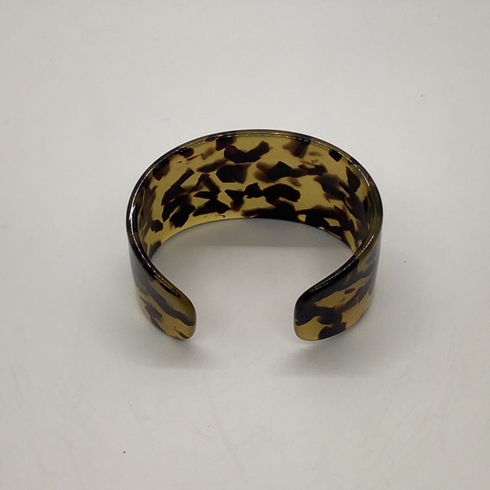 Tortoise Shell Cuff Bracelet And Earrings Set - image 5